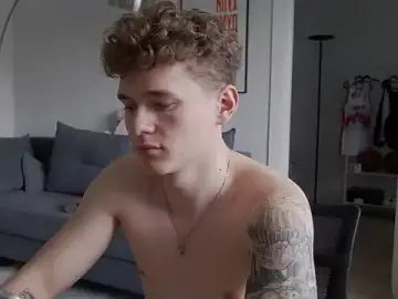 Stripchat Live Sex Cam of DanyDavis