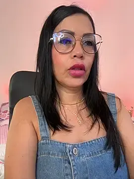 Stripchat Sex Chat of KAROL_RUBI