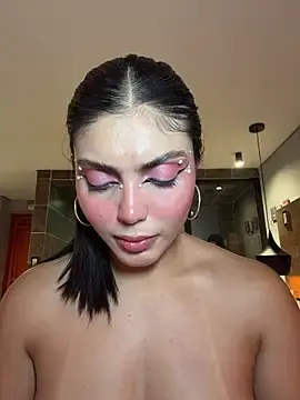 Stripchat Live Sex Cam of zui_lu