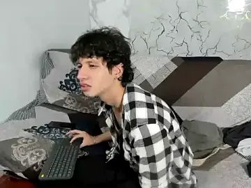 Stripchat Free Porn Cam of DANIEL_Hot777