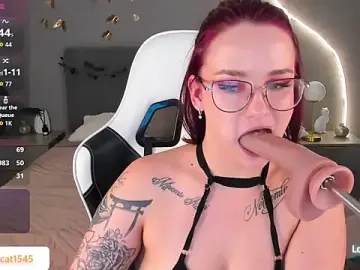 Stripchat Live Sex Cam of kittyhardfucks