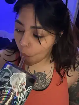 Stripchat Free Porn Cam of miacanela_xo