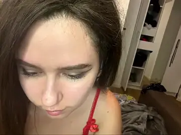 Stripchat Free Porn Cam of CherryHanky