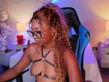 Stripchat Live Sex Cam of Kishalove_