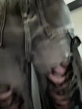 Stripchat Free Porn Cam of bambi_lu