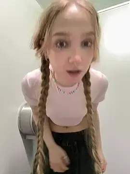 Stripchat Best live sex cam show of bambi_lu