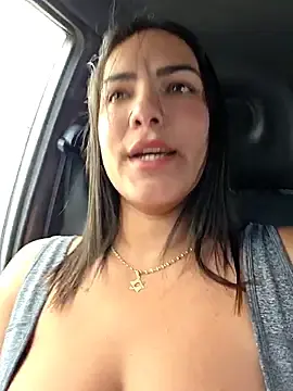 Stripchat Watch Live Sex Cams of camiysebas21