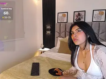 Stripchat Sex Cam of Bella_Cute_01