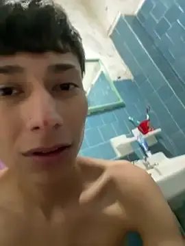 Stripchat Live Porn of glopetitooo
