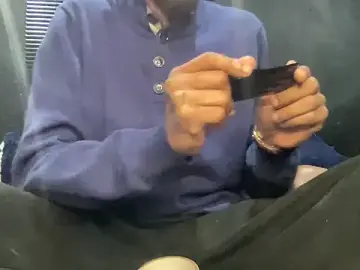 Stripchat Watch Live Sex Cams of BlueIceCube