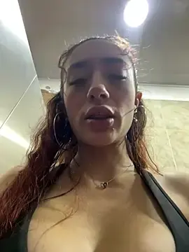 Stripchat Watch Live Sex Cams of ariiel_