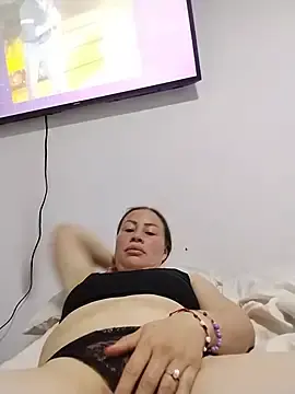 Stripchat Sex Cam of LaraCaliente