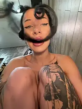 Stripchat Adult Webcam of XEye_Candy