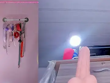 Stripchat Live Sex of emily_foxxxii