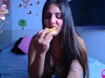 Stripchat Live Sex Cam of emily_cooper_t