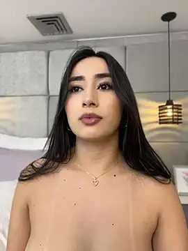 Stripchat Adult Webcam of IvonneOwen