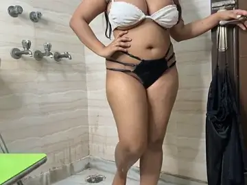 Stripchat Live Sex Cam of Sexy_Evelynn