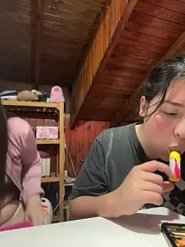 Stripchat Live Sex Cam of millyalc0ck