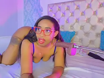 Stripchat Sex Cam of CaseyMoon