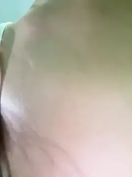 Stripchat Live Sex Cam of SweetBunnyGF