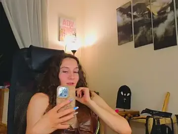 Stripchat Nude Webcam of laracroftmansion
