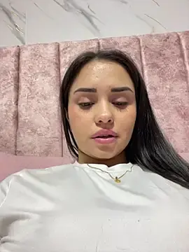 Stripchat Live Sex Cam of Kimmymadison-