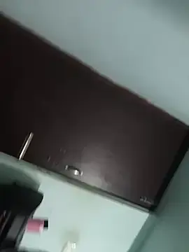 Stripchat Free Porn Cam of freakingcock27