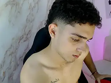 Stripchat Free Porn Cam of nathan_shimmer