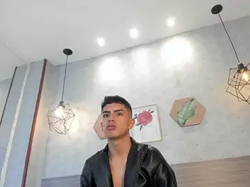 Stripchat Nude Webcam of Alejo_Jones_