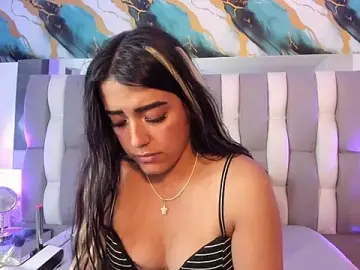 Stripchat Live Sex Cam of IsaDiiaz