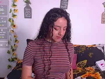 Stripchat Best live sex cam show of emiily_curly
