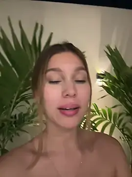 Stripchat Live Porn of Nikii__