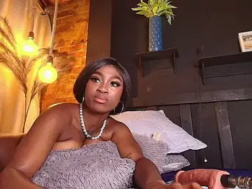 Stripchat Live Porn of nikkystorm1_