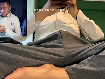 Stripchat Sex Cam of mrcake666