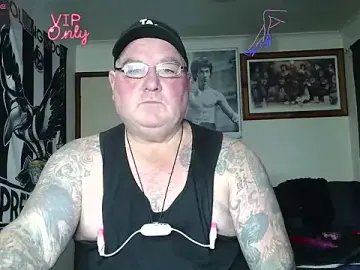 Stripchat Live Porn of KINKYBLUEYES69