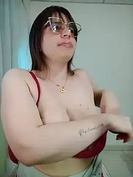 Stripchat Best live sex cam show of lorenita_88