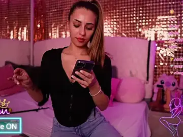Stripchat Live Sex Cam of Anya_Sky