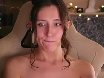 Stripchat Nude Webcam of GracieGalaxy