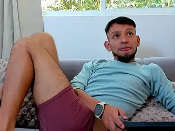 Stripchat Live Sex Cam of Steban_silv