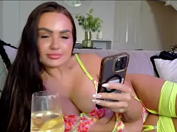 Stripchat Adult Webcam of RUBY_BROOKS