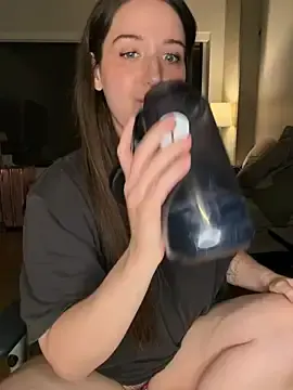 Stripchat Nude Webcam of nerdynina