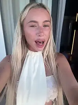 Stripchat Live Porn of SexySaraxxoo