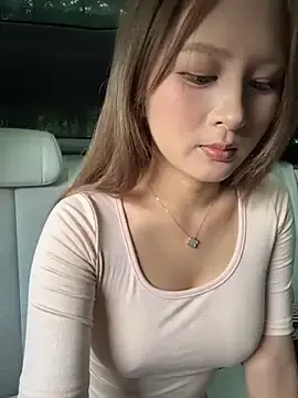 Stripchat Nude Webcam of yuki_june