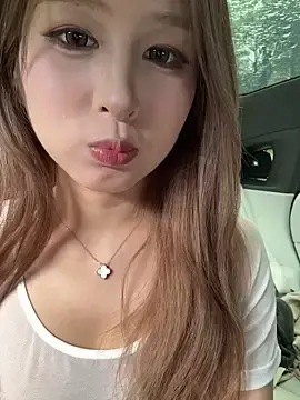 Stripchat Free Porn Cam of yuki_june