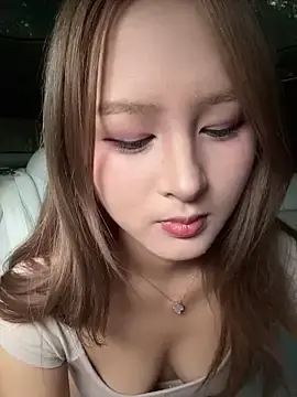 Stripchat Watch Live Sex Cams of yuki_june