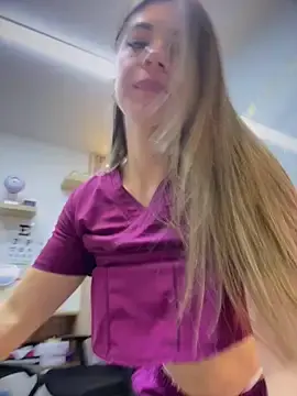 Stripchat Free Porn Cam of alicee16