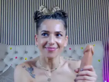 Stripchat Sex Cam of PlayfulShow
