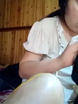 Stripchat Free Live Porn of Tina-i