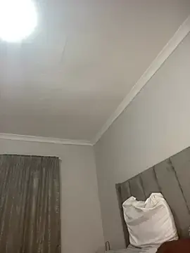 Stripchat Free Porn Cam of Amberr_Roose