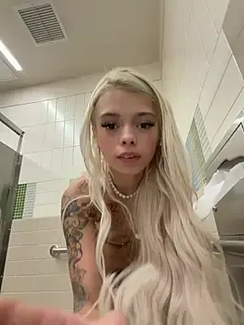 Stripchat Live Sex Cam of Terribletabby